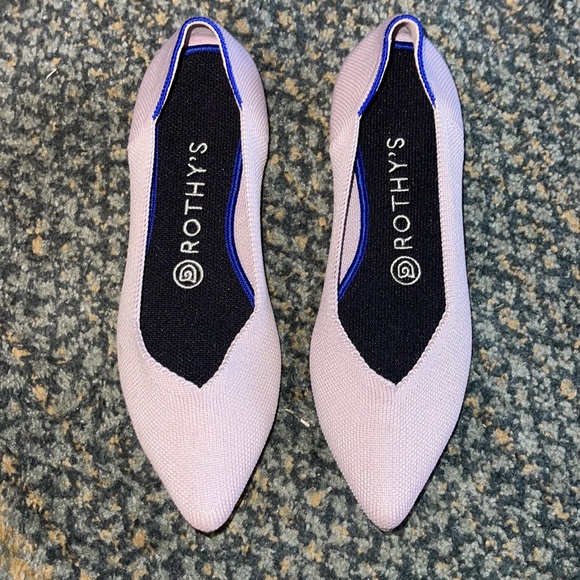 Rothy’s The Point women’s shoes size 7 mint condition/see pic for tiny spot - Picture 1 of 8